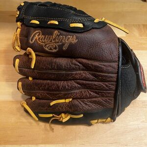 Rawlings youth baseball glove